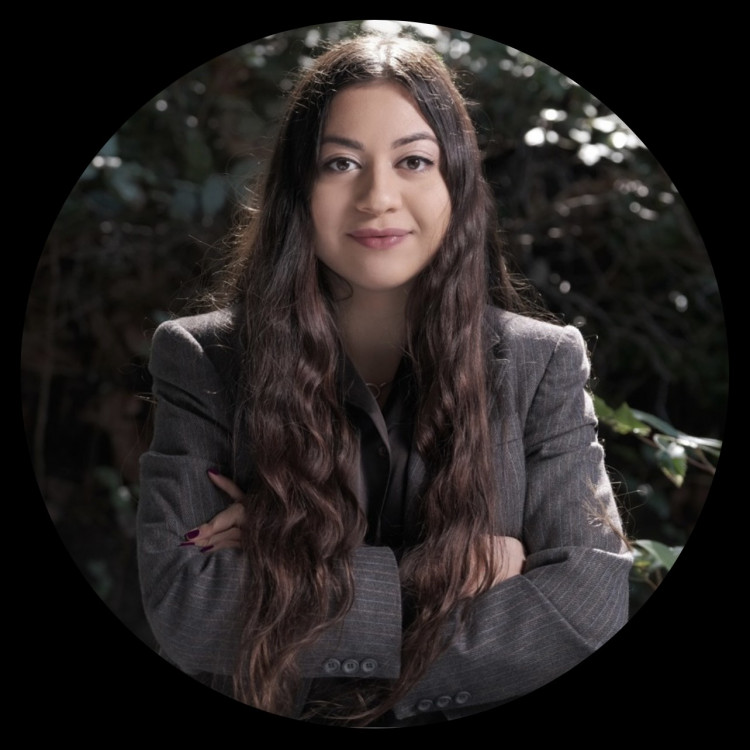Neeka Dabiri JD '22
