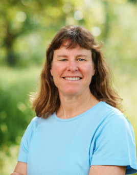Laurie Rule headshot