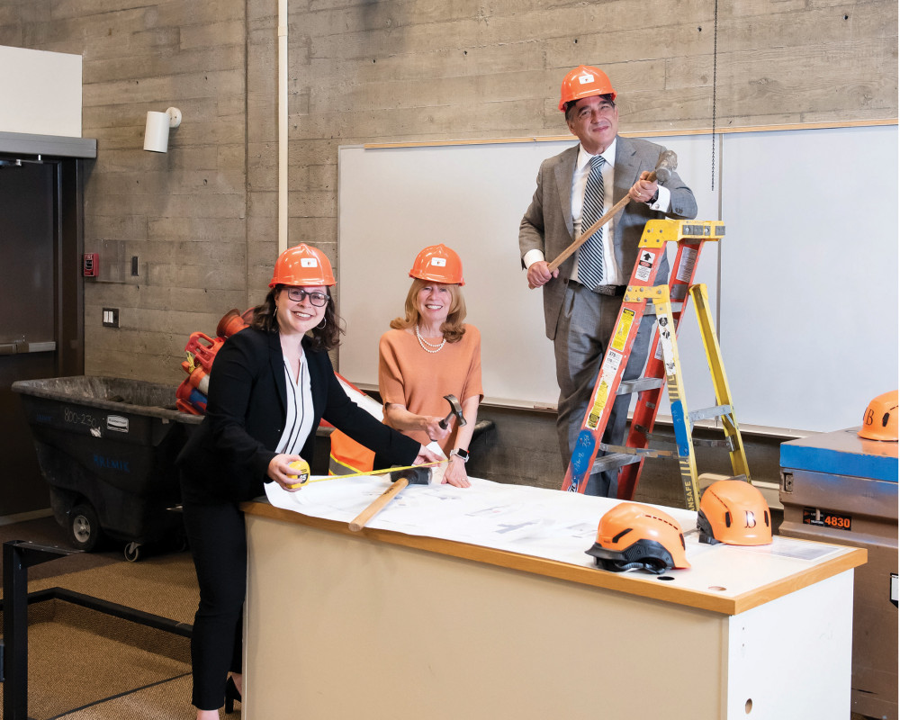 (L to R) Jo Perini-Abbott, Dean Jennifer Johnson, Matt Bergman '89.